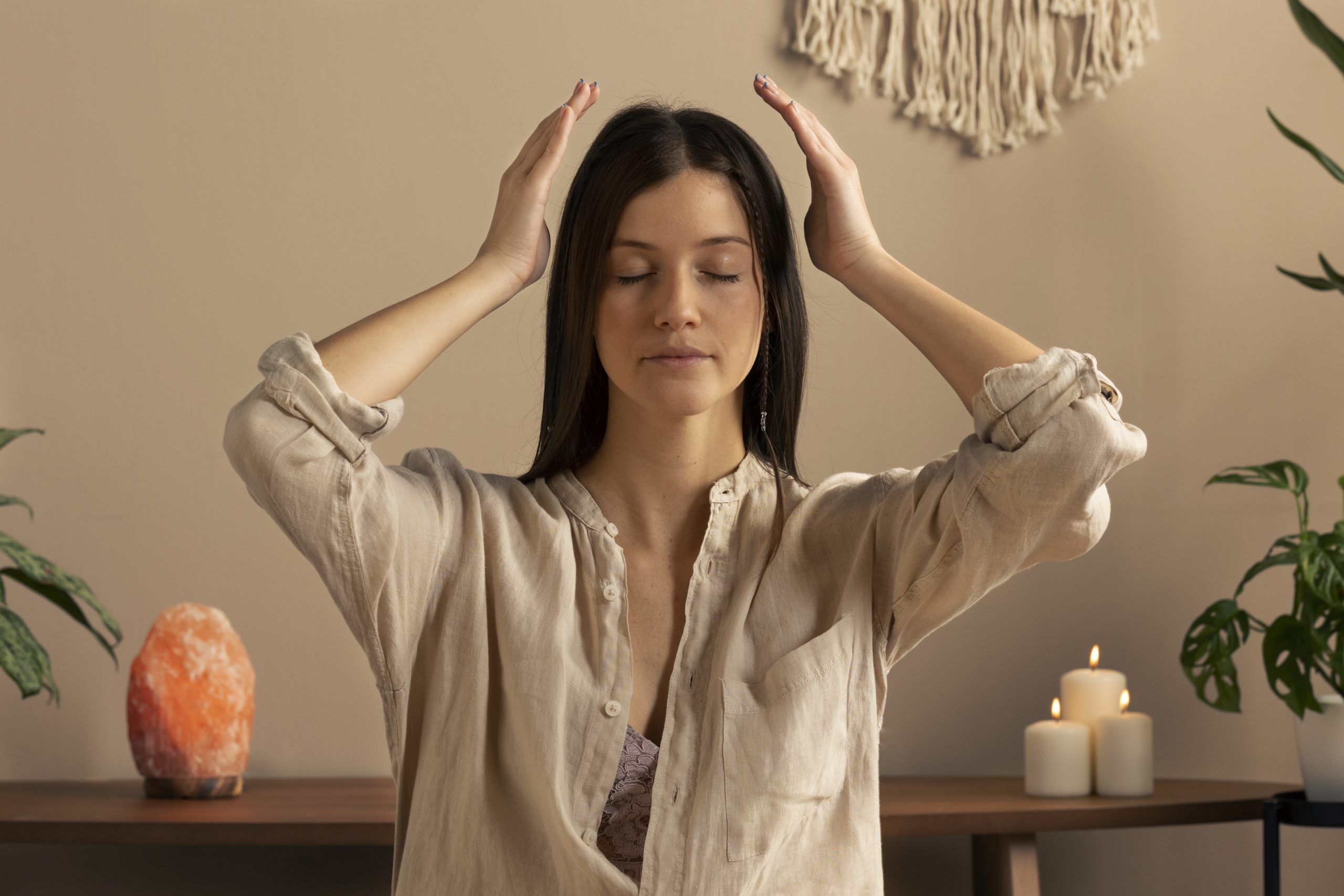 persona-que-realiza-terapia-de-reiki-boiro-galicia